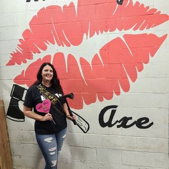 Throw It! - Axe Throwing Near Me - San Diego, California