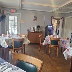 Ann's Family Restaurant - Anns Back dining area