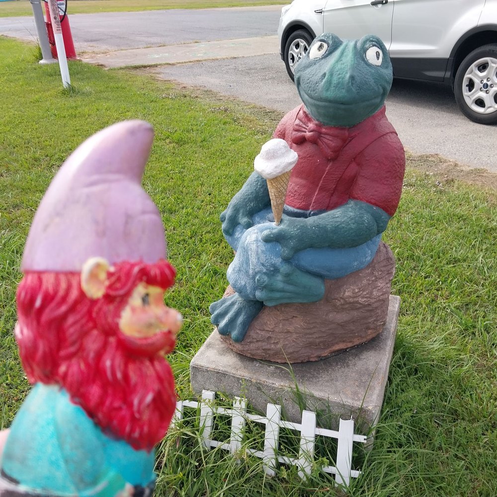 Candyland Cottage - Ice Cream & Frozen Yogurt Near Me - Rayne, Louisiana