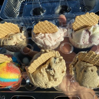 Just Cream: Ice Cream Boutique - Flight of 6 ice cream - Ice Cream & Frozen Yogurt Near Me - Fort Wayne, Indiana