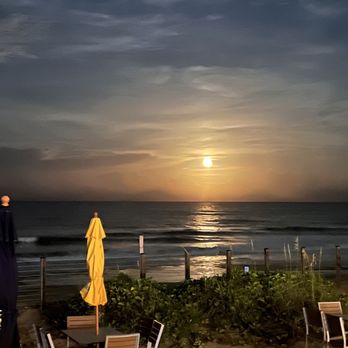 LandShark Bar & Grill - Daytona Beach - Moon rising over the ocean and beach - Bars Near Me - Daytona Beach, Florida LandShark Bar & Grill - Daytona Beach - Moon rising over the ocean and beach - Bars Near Me - Daytona Beach, Florida