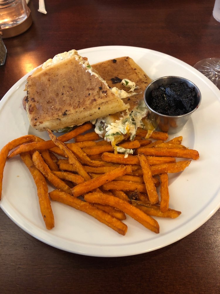 THE VAULT RESTAURANT & COCKTAIL LOUNGE 16 Reviews Waffles 342