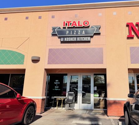 Italo pizza and kosher kitchen by null