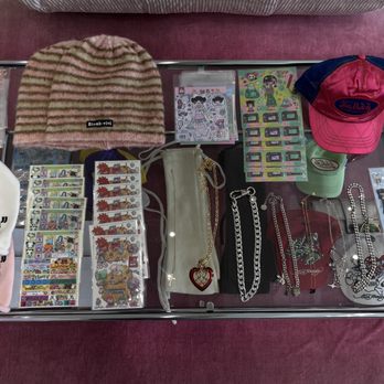 Call Me Unni - Used, Vintage & Consignment Near Me - Honolulu, Hawaii Call Me Unni - Used, Vintage & Consignment Near Me - Honolulu, Hawaii