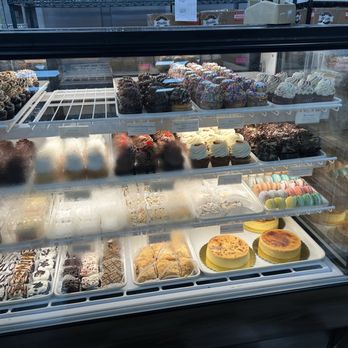 Cinotti's Bakery & Deli - More yummy stuff - Bakeries Near Me - Jacksonville Beach, Florida