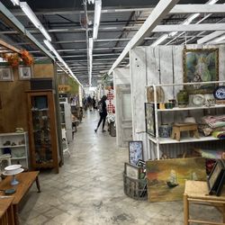 Somewhere In Time Antique Mall