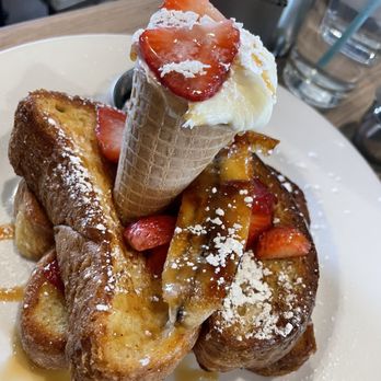 Hash Kitchen Arcadia - Banana split French toast - Breakfast & Brunch Near Me - Phoenix, Arizona Hash Kitchen Arcadia - Banana split French toast - Breakfast & Brunch Near Me - Phoenix, Arizona