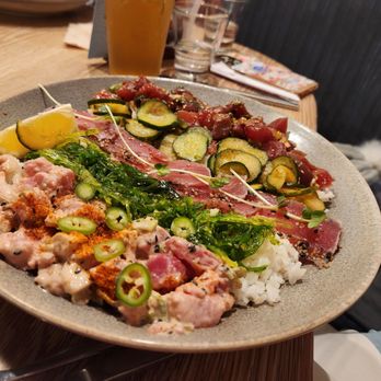 Pacific Catch - Chirashi bowl - Seafood Near Me - Corte Madera, California