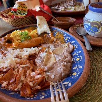 Orlando's - Chile relleno con chilaquiles - Mexican Near Me - Loreto, BCS Orlando's - Chile relleno con chilaquiles - Mexican Near Me - Loreto, BCS