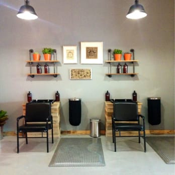 Keep It Cut - The "relaxation chair" aka shampoo station. Fancy a scalp massage? They got that covered! - Men's Hair Salons Near Me - Phoenix, Arizona Keep It Cut - The "relaxation chair" aka shampoo station. Fancy a scalp massage? They got that covered! - Men's Hair Salons Near Me - Phoenix, Arizona