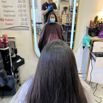 Leon Hair Salon - Before - poofy and curly - Hair Salons Near Me - Flushing, New York Leon Hair Salon - Before - poofy and curly - Hair Salons Near Me - Flushing, New York