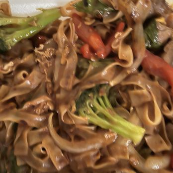 Red Orchid Thai Cuisine - Drunken Noodles with Beef - Thai Near Me - McDonough, Georgia Red Orchid Thai Cuisine - Drunken Noodles with Beef - Thai Near Me - McDonough, Georgia