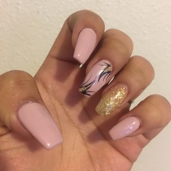 Nails U Love - Janet did my nails for the first time and I have to say, I'm so impressed!! She chose my color, my glitter, and free-handed the design. - Skin Care Near Me - Long Beach, California