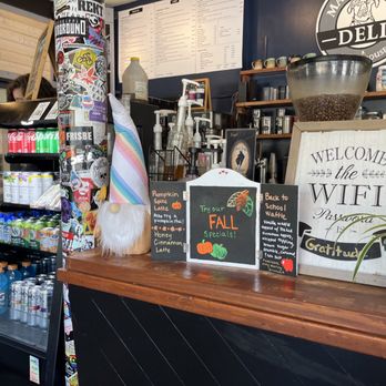 Maplewood Deli And Coffeehouse - Counter/coffee bar - Breakfast & Brunch Near Me - Maplewood, Missouri