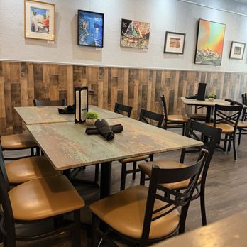 Red Cedar Bistro - Dinning room up a few steps - Mediterranean Near Me - Longmont, Colorado Red Cedar Bistro - Dinning room up a few steps - Mediterranean Near Me - Longmont, Colorado