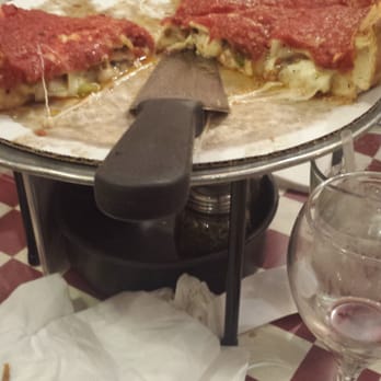 Giordano's - Pizza Near Me - Chicago, Illinois