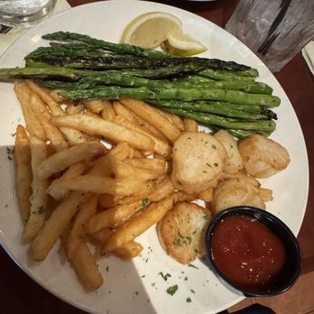 Elbow Room - Scallops, fries and asparagus. Up-charge for asparagus... - New American Near Me - Fresno, California