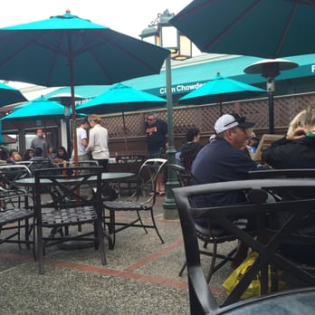 Brad's Restaurant - Back patio - Seafood Near Me - Pismo Beach, California