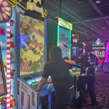 Dave & Buster's Woodbridge - Middlesex - Arcades Near Me - Woodbridge, New Jersey Dave & Buster's Woodbridge - Middlesex - Arcades Near Me - Woodbridge, New Jersey