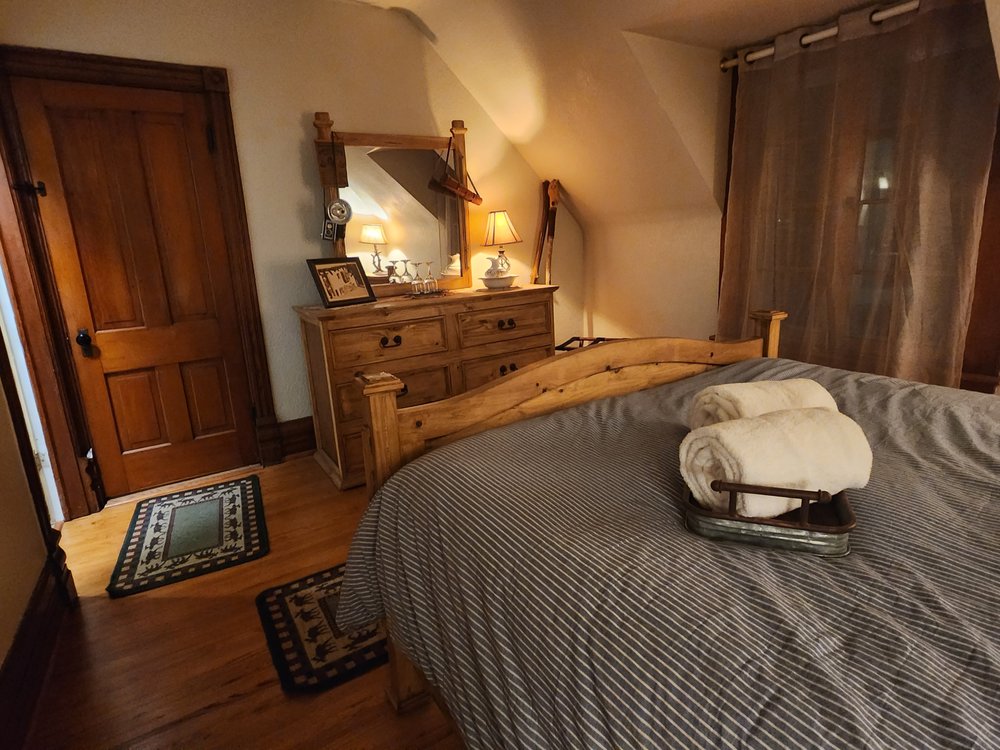 DOWNEN HOUSE BED & BREAKFAST Updated June 2024 25 Photos 1901 N Greenwood St, Pueblo