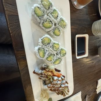 Spring Thai Fusion & Bar - Sushi Lunch Special - Thai Near Me - New york, New York Spring Thai Fusion & Bar - Sushi Lunch Special - Thai Near Me - New york, New York
