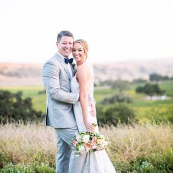 Emlily Floral Designs - Floral Designers Near Me