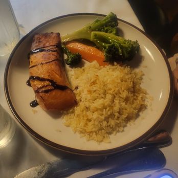 Galo Tavern 18 - Salmon, rice, and mix vegetables. - Steakhouses Near Me - New Hyde Park, New York Galo Tavern 18 - Salmon, rice, and mix vegetables. - Steakhouses Near Me - New Hyde Park, New York