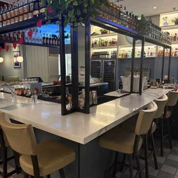 Bluebird Kitchen - Bar - Cocktail Bars Near Me - Bellmore, New York