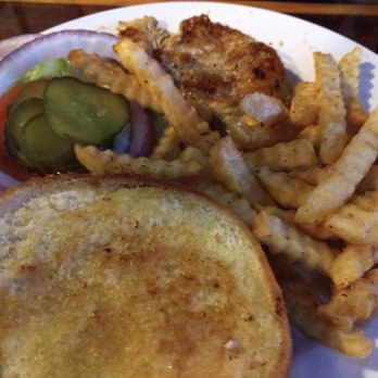 Vinny's - Grilled chicken sandwich - Bars Near Me - St. Peters, Missouri
