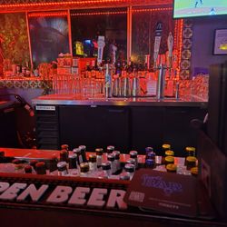 Knuckleheads Sports Bar