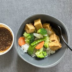 Peking Dynasty Express - Take out- General Tsao's/Sesame Tofu* with veggies and sauce on the side (the actual portions are much bigger than depicted)