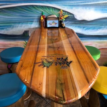 Poke Fin - They put a lot of work into promoting a beach atmosphere - Poke Near Me - Cocoa Beach, Florida
