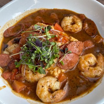 Blackwall Hitch - Shrimp and grits - New American Near Me - Baltimore, Maryland Blackwall Hitch - Shrimp and grits - New American Near Me - Baltimore, Maryland