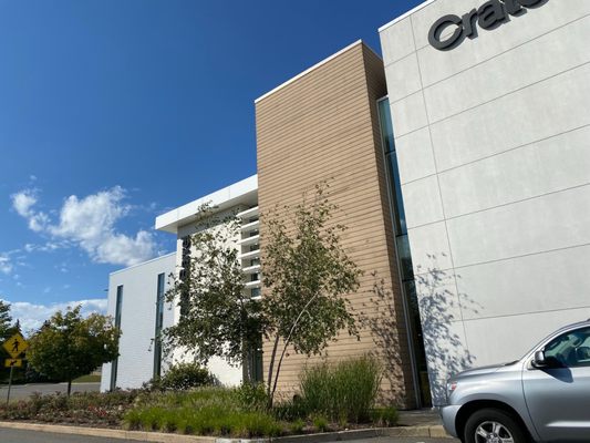 Crate & Barrel by null