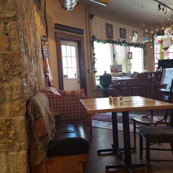 StorieBook Cafe - Delis Near Me - Glen Rose, Texas