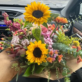 Sungrove Blossoms - Florists Near Me - Rochester, New York