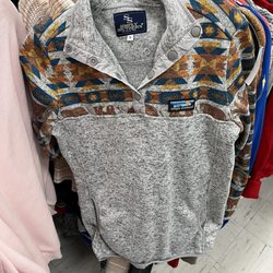 Goodwill Industries - Pullovers