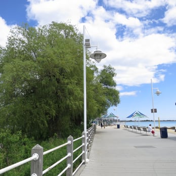 Beachfront Park - Parks Near Me - Pickering, Ontario