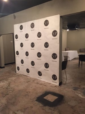 Sip Wine & Beer by null