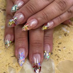 Fiona Nails - Stars, sparkle, and glitter nails for the Holiday nails!