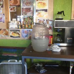 Las Tres Peñas - This is natural-squeezed lemonade. None of that syrup stuff.