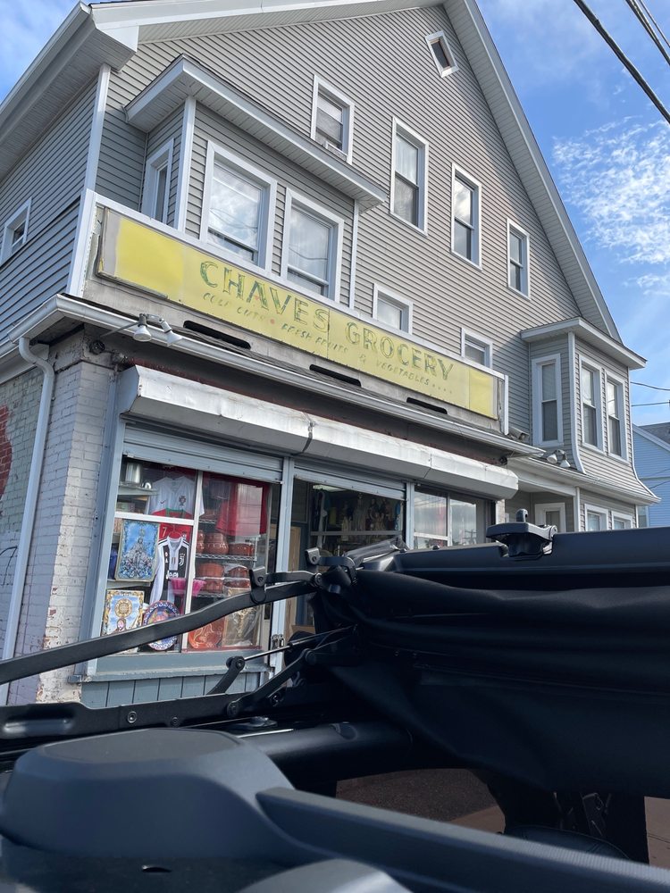 CHAVES GROCERY & GIFTS Updated September 2024 355 Grand St