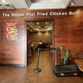 Max's Restaurant - Bloomfield - Filipino Near Me - Bloomfield, New Jersey