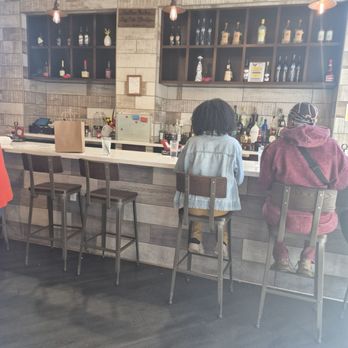 Another Broken Egg Cafe - Bar - Breakfast & Brunch Near Me - Elkridge, Maryland