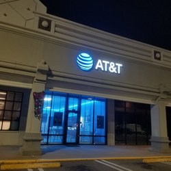 AT&T Store - Where my girls ATT