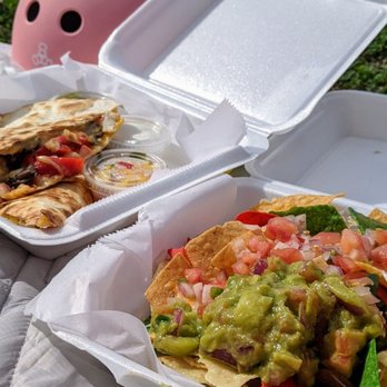 The Bishop's Collar - The Collar Nachos and Veggie Quesadilla with Pineapple Fruit Salsa - New American Near Me - Philadelphia, Pennsylvania The Bishop's Collar - The Collar Nachos and Veggie Quesadilla with Pineapple Fruit Salsa - New American Near Me - Philadelphia, Pennsylvania