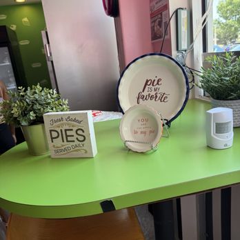 MeLisa The Pie Lady - Decor - Desserts Near Me - The Colony, Texas MeLisa The Pie Lady - Decor - Desserts Near Me - The Colony, Texas