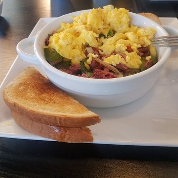 Vinny's Brunch - Corned Beef Hash w/scrambled eggs - Breakfast & Brunch Near Me - Clinton Township, Michigan Vinny's Brunch - Corned Beef Hash w/scrambled eggs - Breakfast & Brunch Near Me - Clinton Township, Michigan