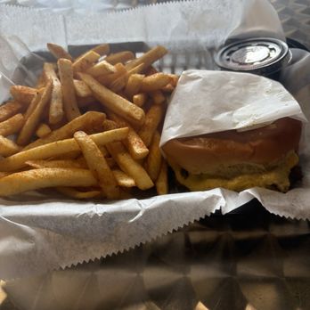 Smash & Bite - Classic Classic Burger Combo - Burgers Near Me - New Hartford, New York Smash & Bite - Classic Classic Burger Combo - Burgers Near Me - New Hartford, New York