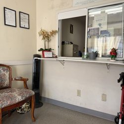 Easy Smog - Check-in window